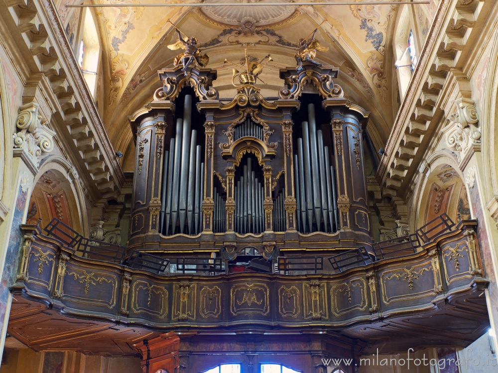 Vimercate (Monza e Brianza, Italy) - Organ and choir gallery in the Sanctuary of the Blessed Virgin of the Rosary